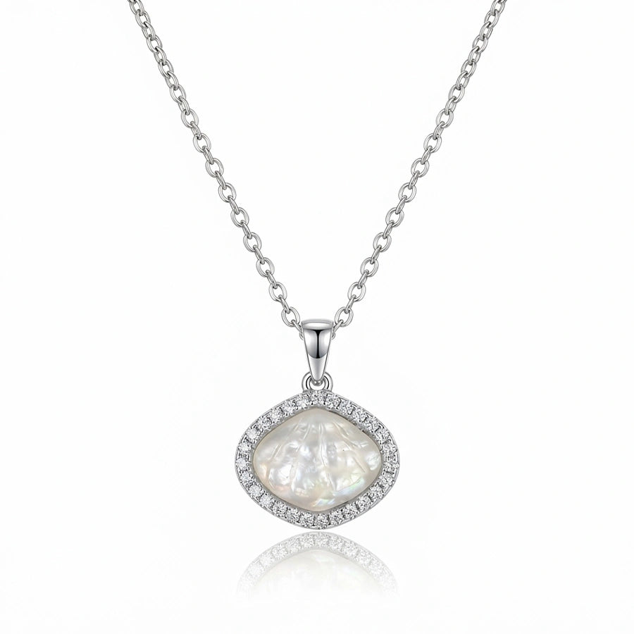 COLLIER OPALE SYNTHÉTIQUE BLANCHE