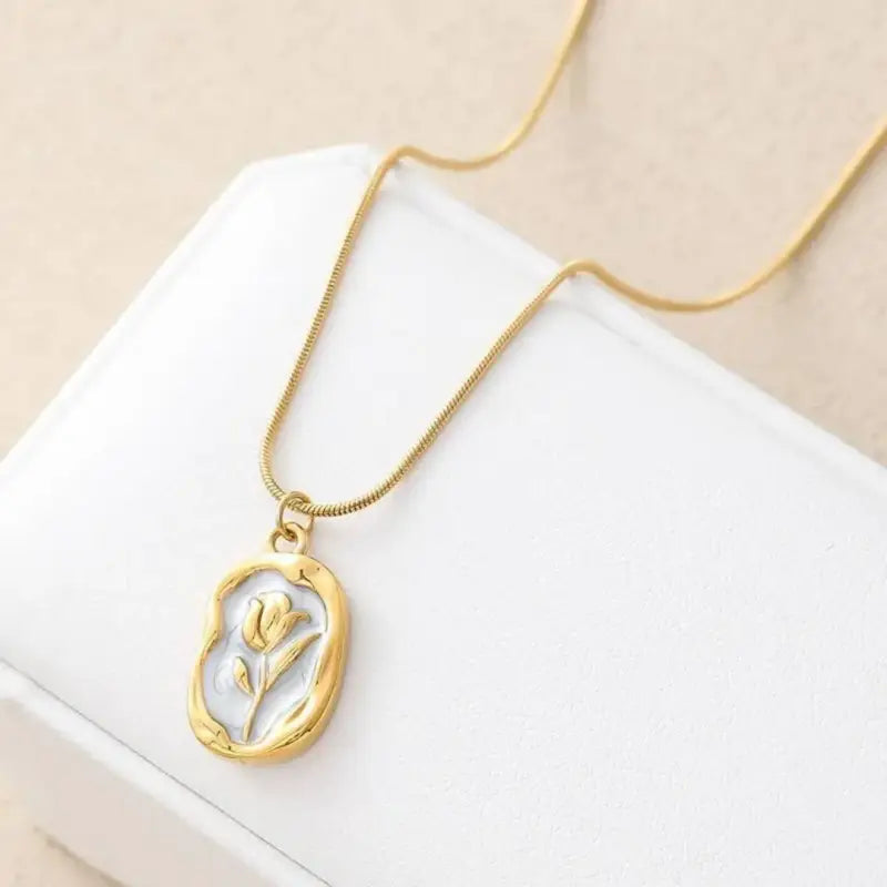 COLLIER DE FLEUR & ROSE EN OR