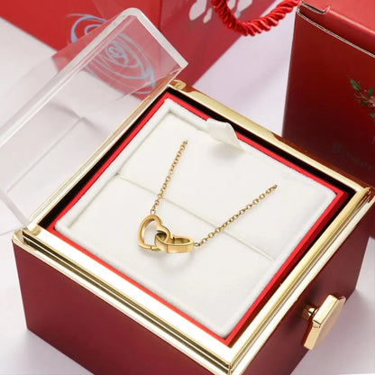 BOÎTE ÉLÉGANTE AVEC COLLIER DOUBLE CŒUR & ROSE