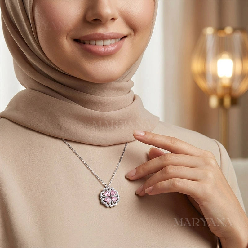 BOÎTE ROSE LUMIÈRE ROSE AVEC COLLIER CŒUR TRÈFLE MAGNÉTIQUE ROSE