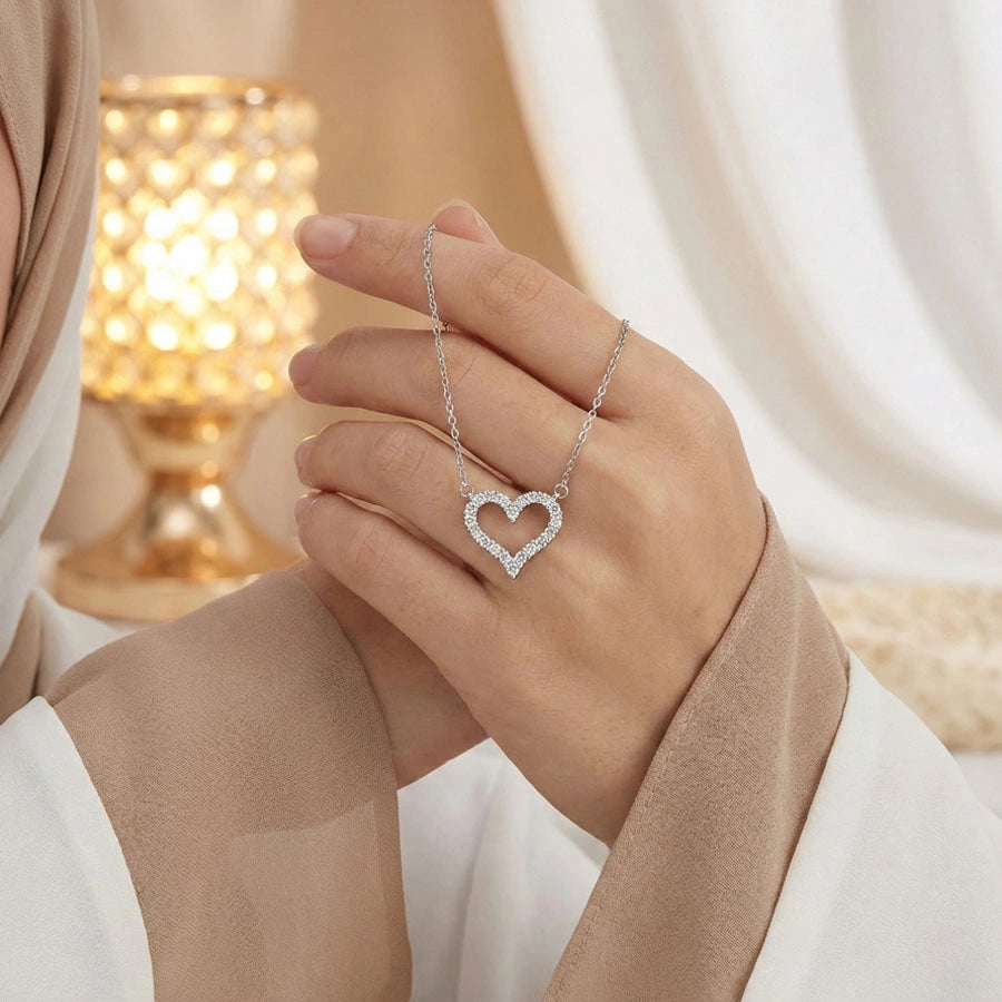 BOITE FLEUR ETERNA ROUGE AVEC COLLIER CŒUR LUMIÈRE