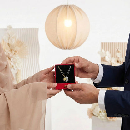 BOITE SPHÈRE MAGIQUE ROUGE AVEC COLLIER SOLEIL ET LUNE