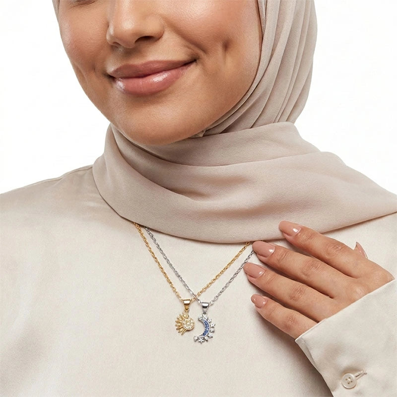 BOITE SPHÈRE MAGIQUE ROUGE AVEC COLLIER SOLEIL ET LUNE