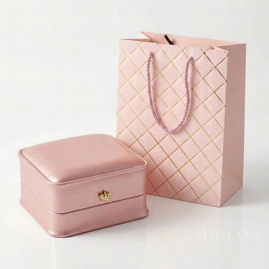 BOÎTE EN ROYAL ROSE AVEC GOURMETTE CŒUR ROSÉ ÉTERNEL