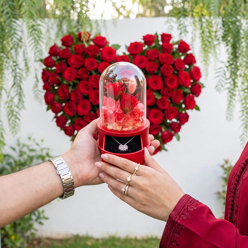 BOÎTE JARDIN D'AMOUR AVEC COLLIER CŒUR TRÈFLE MAGNÉTIQUE ROSE